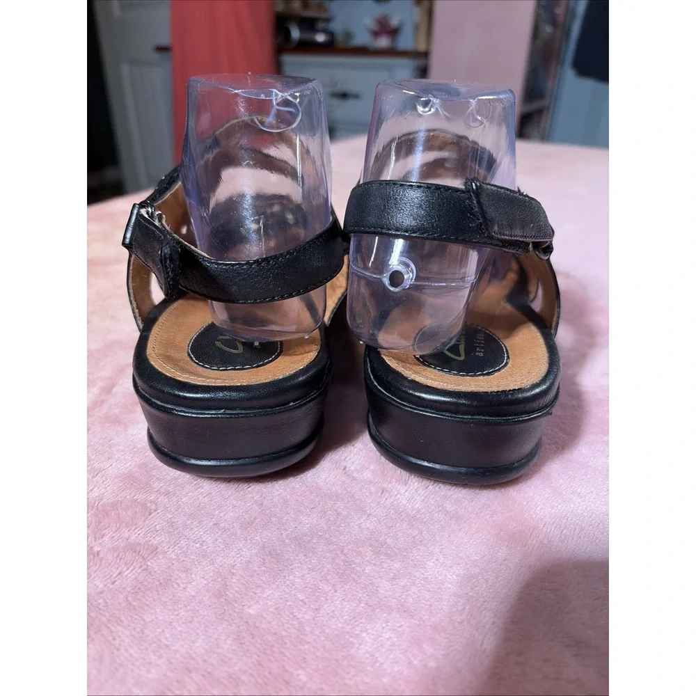 Clarks Artisan Black Leather Sandals Women's Sz 9 Comfort Dressy Low Wedge